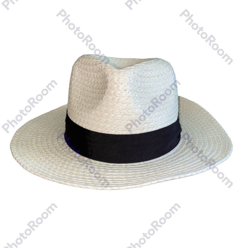 Flat brim straw hat